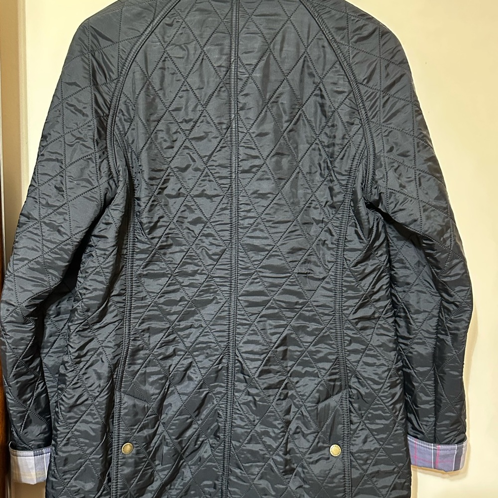 Barbour Black Quilted Jacket with Contrast Corduroy Collar - Picture 2 of 4